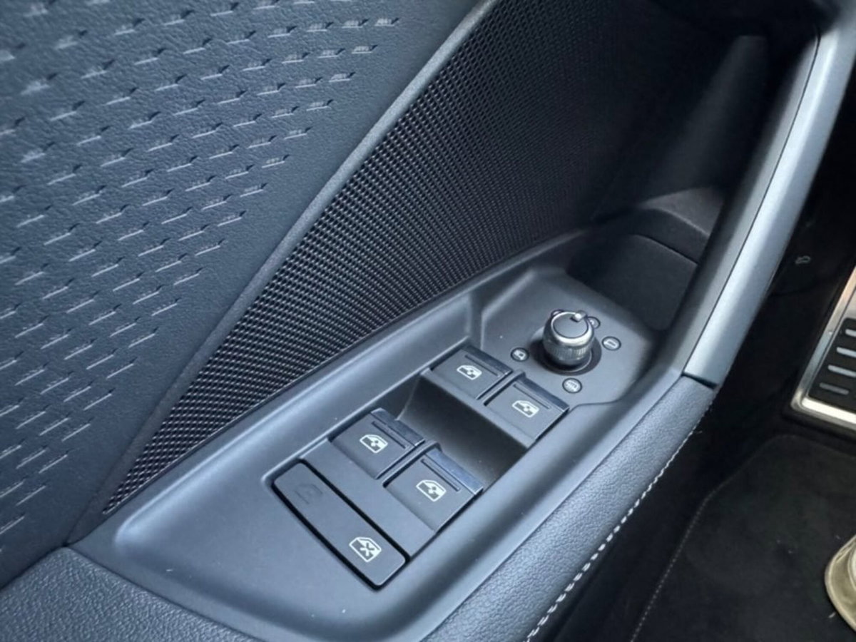 Audi A3 Sedan 35 TDI S tronic S line edition (9)