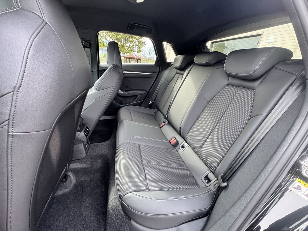 Audi A3 Sportback 35 TDI S line edition (9)