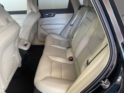 Volvo XC60 B4 Geartronic Momentum Pro (15)