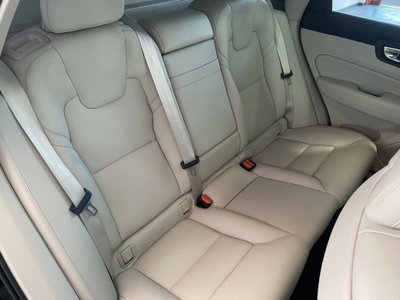 Volvo XC60 B4 Geartronic Momentum Pro (16)
