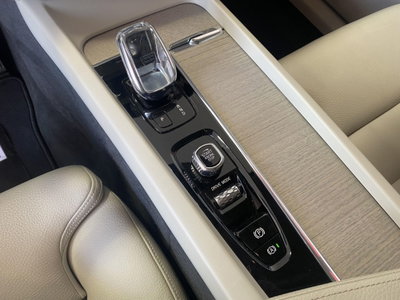 Volvo XC60 B4 Geartronic Momentum Pro (18)