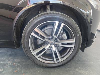 Volvo XC60 B4 Geartronic Momentum Pro (9)