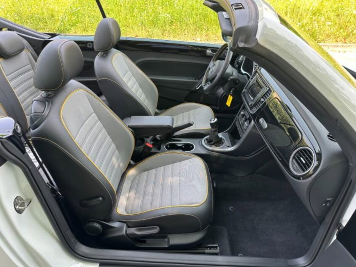 Volkswagen Maggiolino Cabrio 1.2 TSI Design (10)