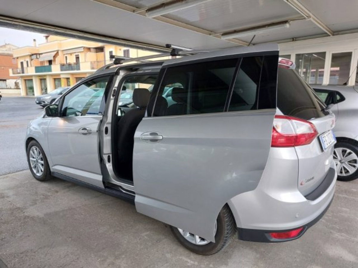 Ford C-Max 1.5 TDCi 120CV Start&Stop Business N1 (6)