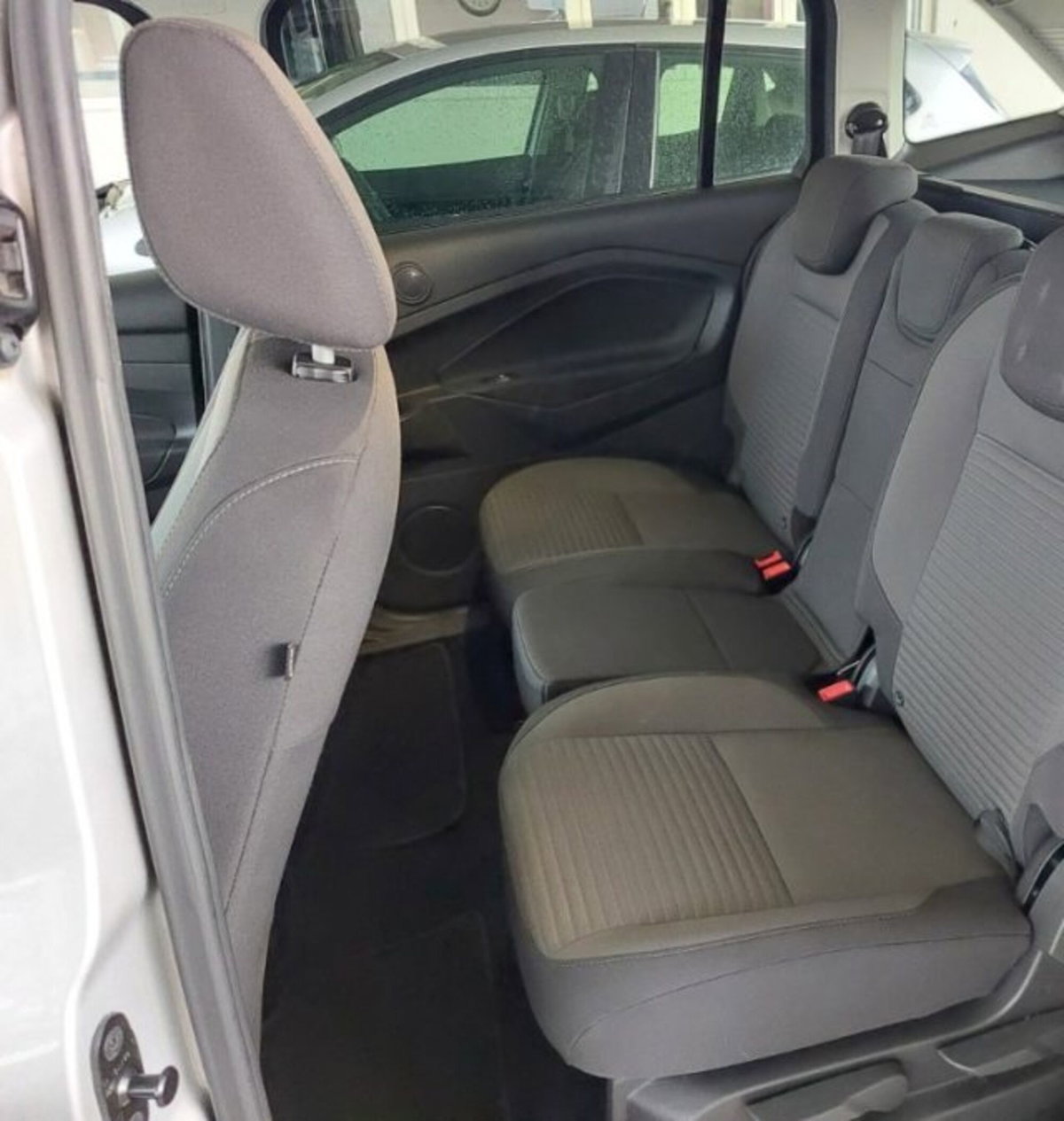 Ford C-Max 1.5 TDCi 120CV Start&Stop Business N1 (8)