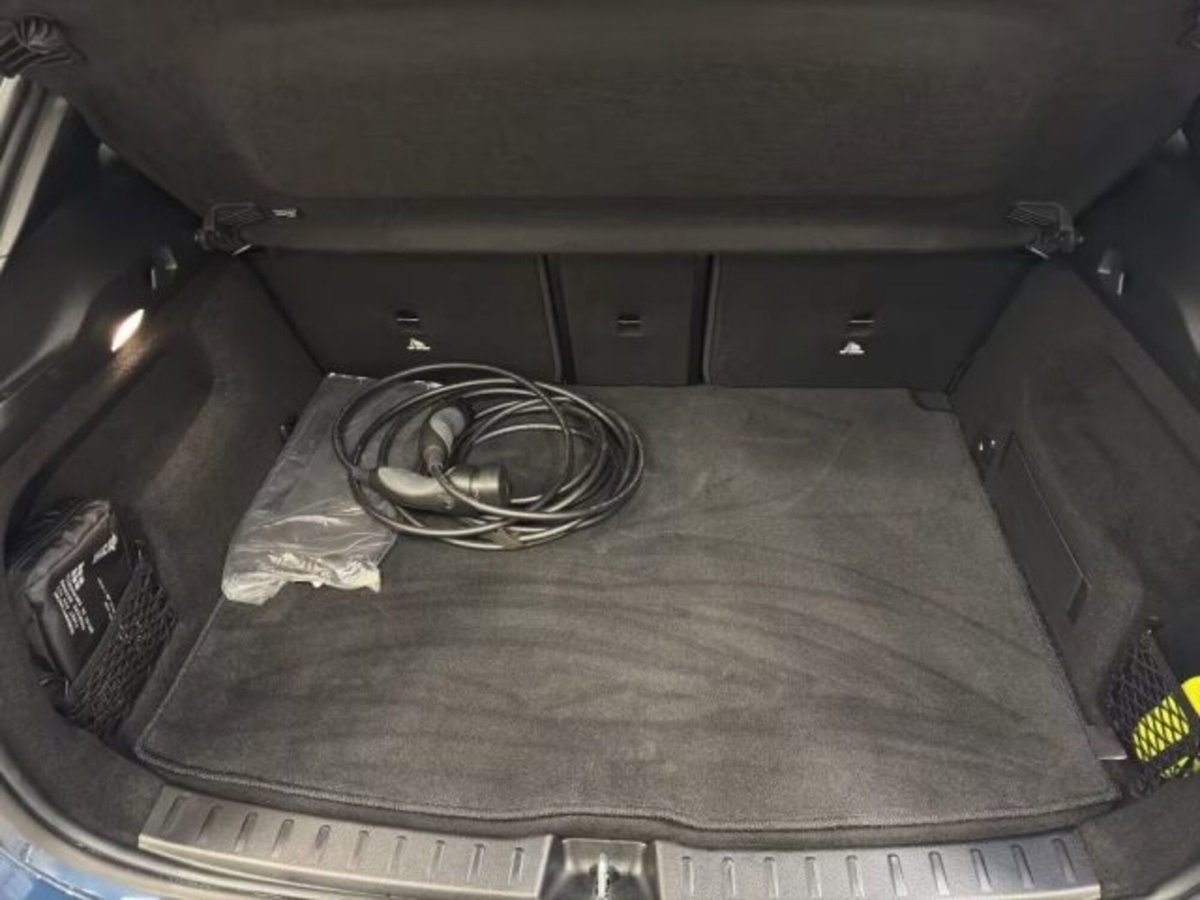 Mercedes-Benz EQA 250 Premium Pro (14)