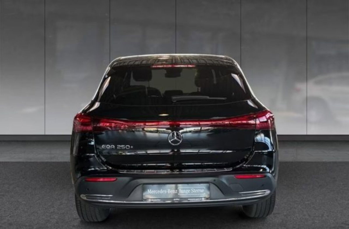 Mercedes-Benz EQA 250+ Progressive Advanced (4)