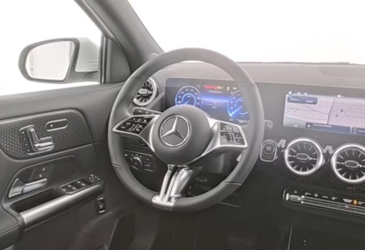Mercedes-Benz EQA 250+ Progressive Advanced (14)