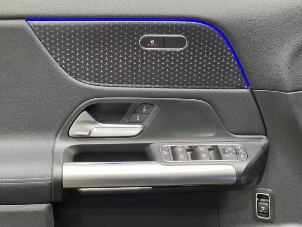 Mercedes-Benz EQA 250 Sport Plus (10)