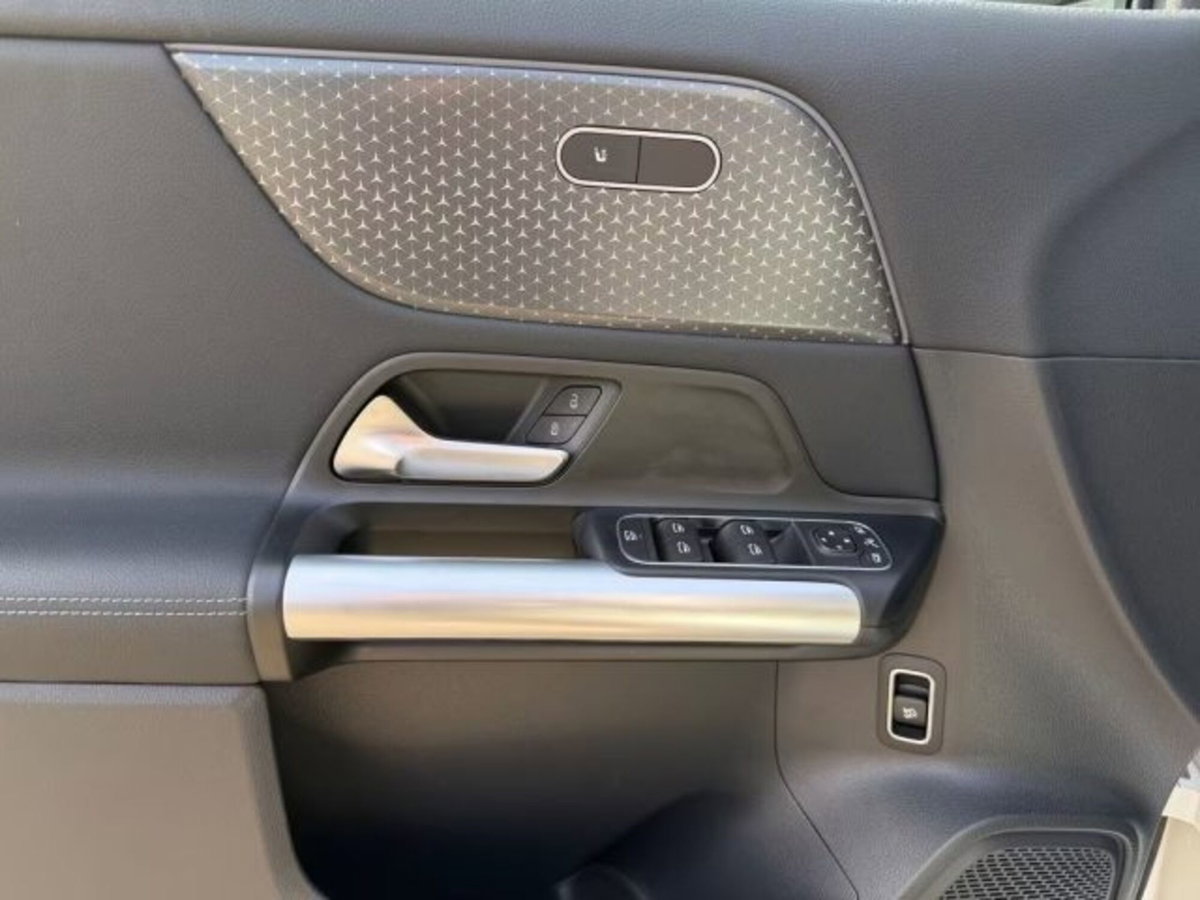 Mercedes-Benz EQA 250 Sport Plus (10)