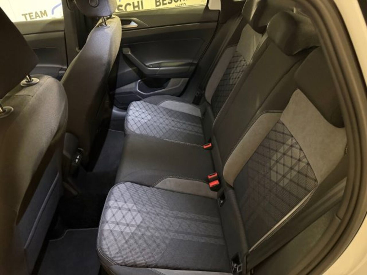 Volkswagen Taigo 1.0 tsi R-Line 115cv dsg (7)