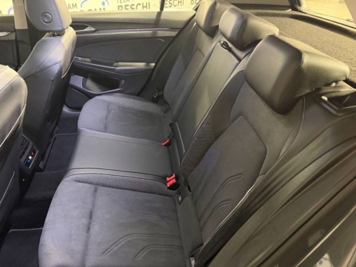 Volkswagen Golf 2.0 TDI 150 CV DSG SCR Style (12)