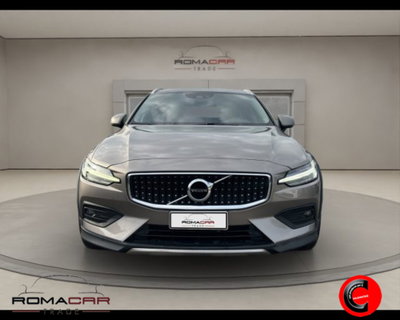 Volvo V60 Cross Country D4 AWD Geartronic Business Plus (2)