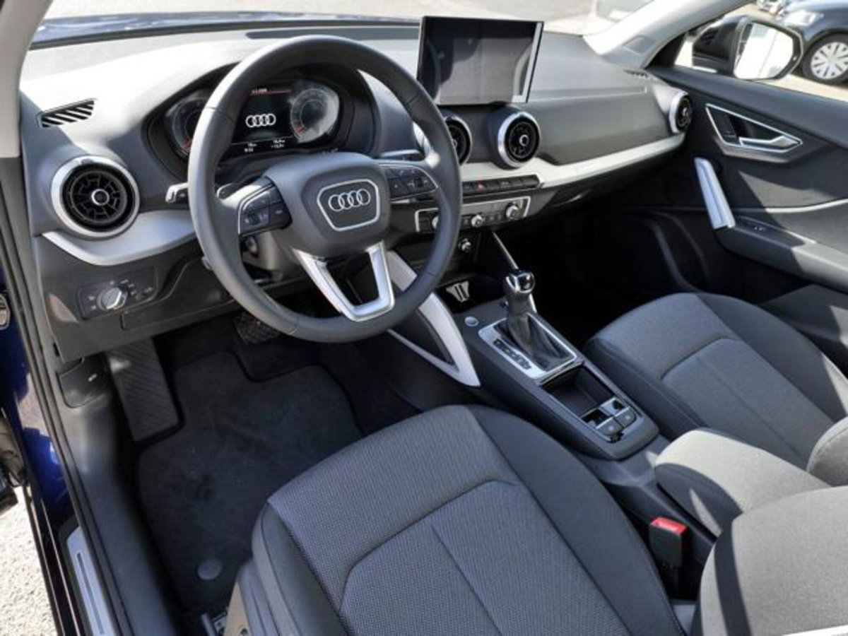Audi Q2 35 2.0 tdi Identity Black s-tronic (6)