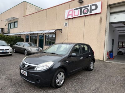 Dacia Sandero 1.4 8V Lauréate usata