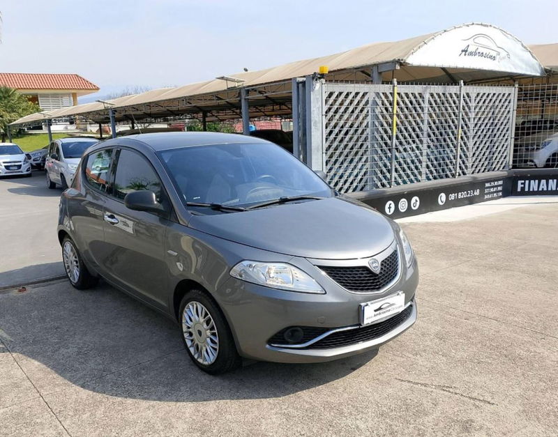 Lancia Ypsilon 1.2 69 CV 5 porte Platinum