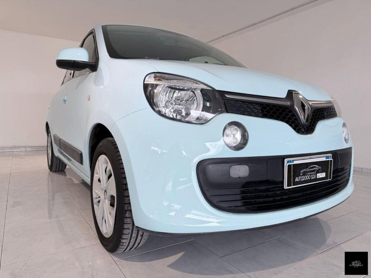 Renault Twingo 1.0 SCe Live (2)