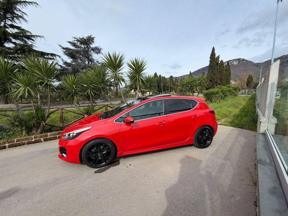 Kia cee'd 1.0 T-GDI 120 CV 5 porte EcoDynamics GT Line (2)