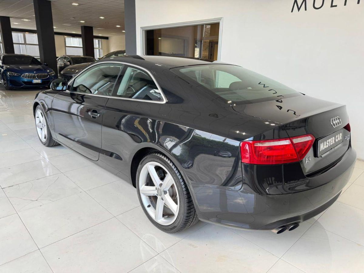 Audi A5 Coupé 2.0 TFSI 211 CV quattro (2)