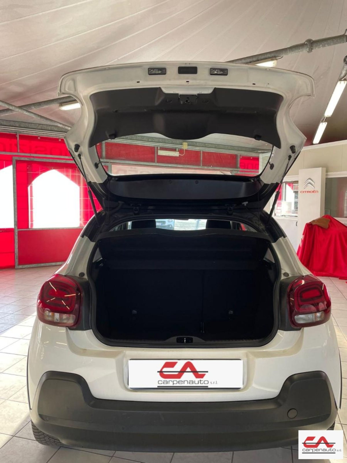Citroen C3 PureTech 110 S&S EAT6 Shine Pack (5)