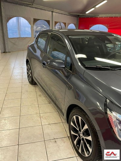 Renault Clio TCe 90 CV 5 porte Zen (5)