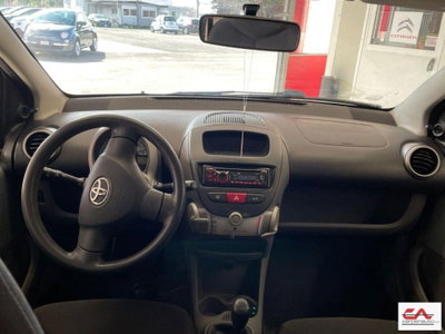 Toyota Aygo 1.0 12V VVT-i 5 porte M-MT (4)