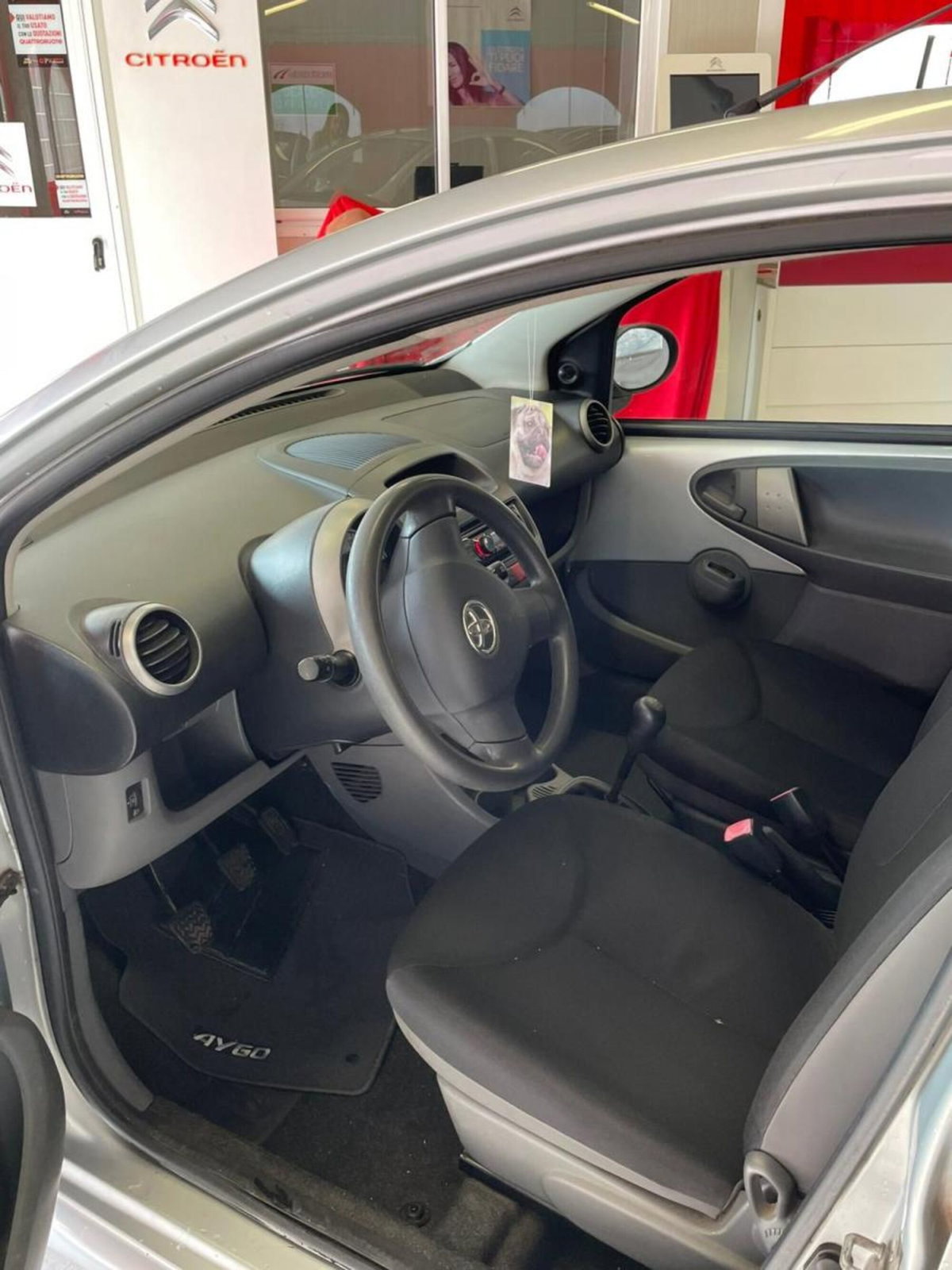 Toyota Aygo 1.0 12V VVT-i 5 porte M-MT (8)