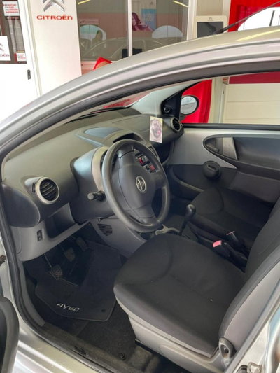 Toyota Aygo 1.0 12V VVT-i 5 porte M-MT (8)