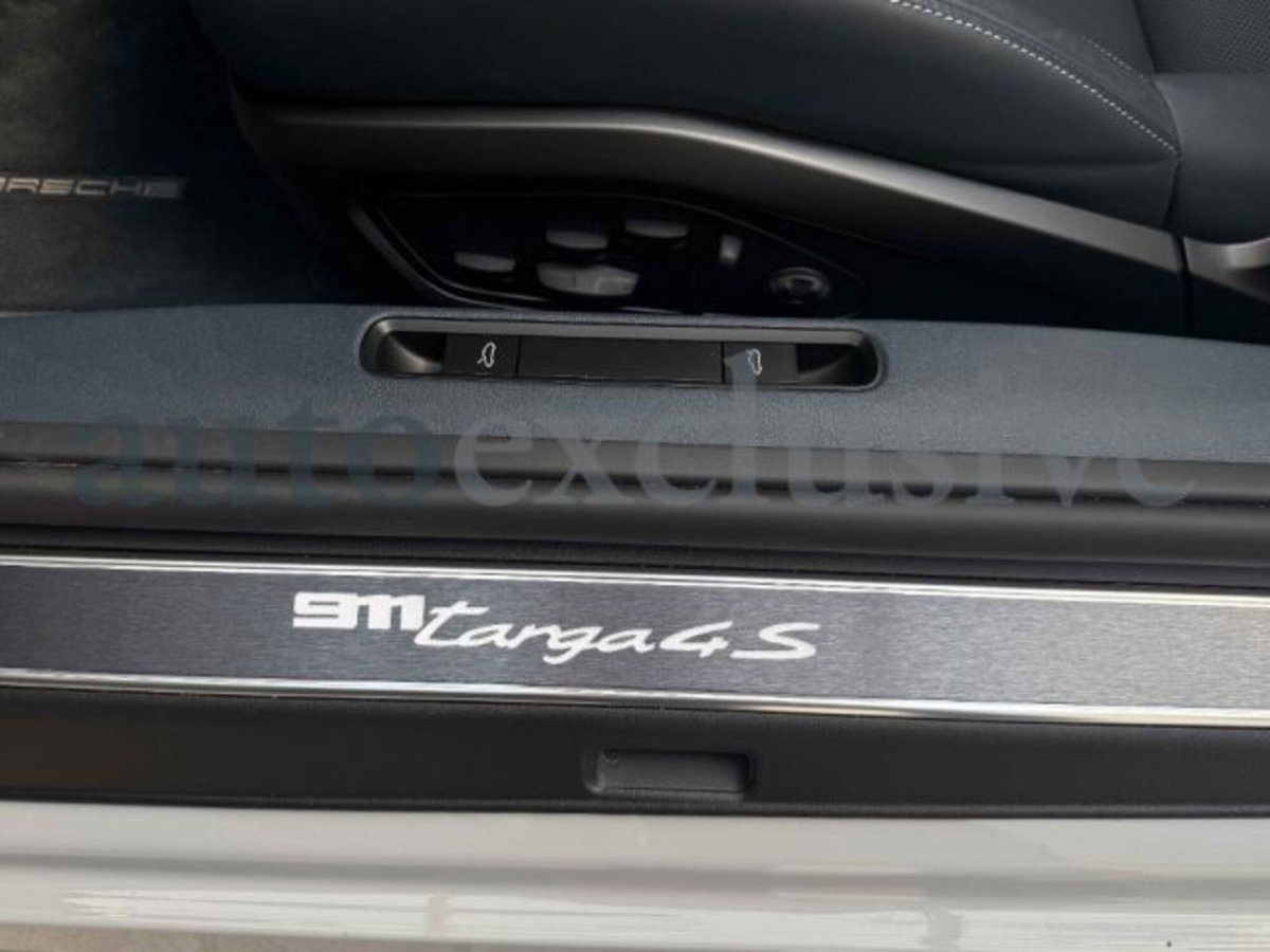 Porsche 911 Cabrio Targa 3.0 4S (16)