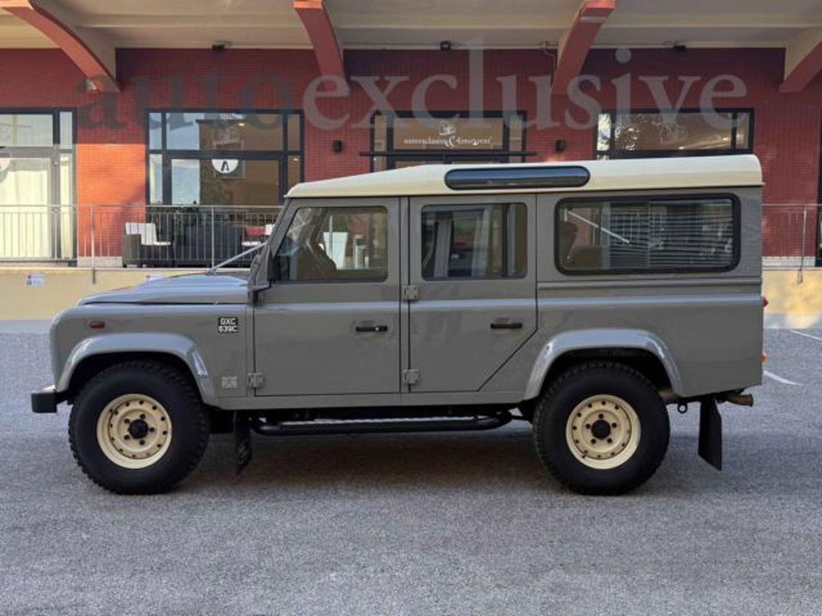 Land Rover Defender 110 5.0 V8 Carpathian Edition awd 525cv auto (2)