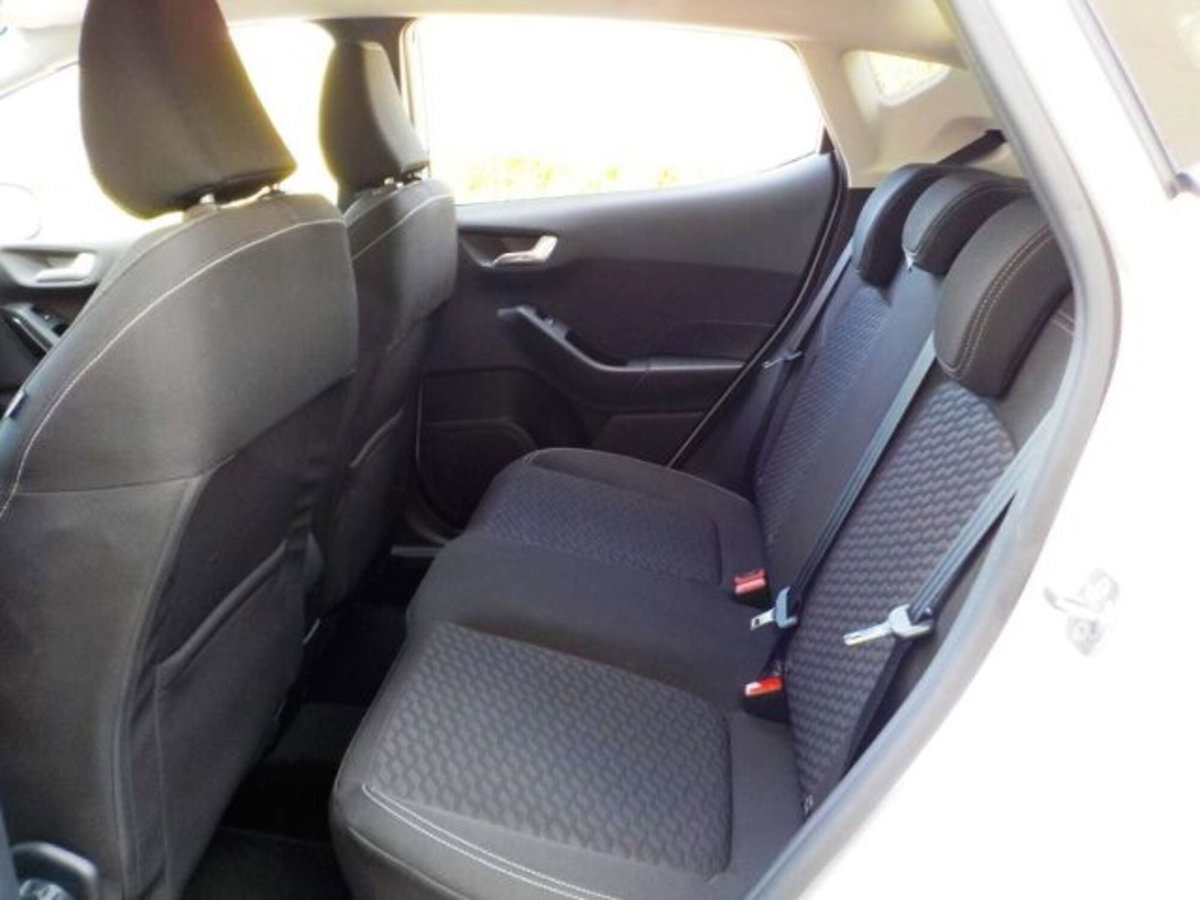 Ford Fiesta 1.1 75 CV GPL 5 porte Titanium (14)