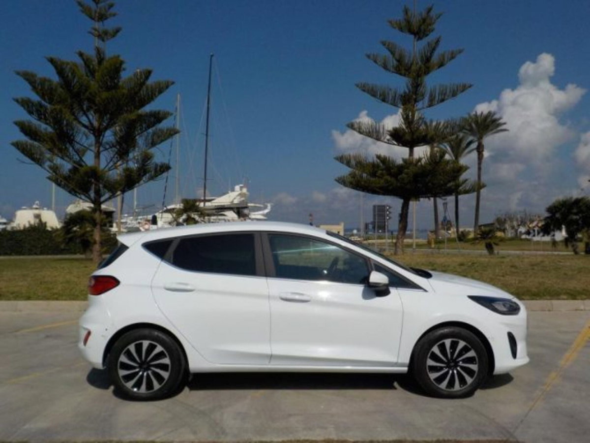 Ford Fiesta 1.1 75 CV GPL 5 porte Titanium (4)