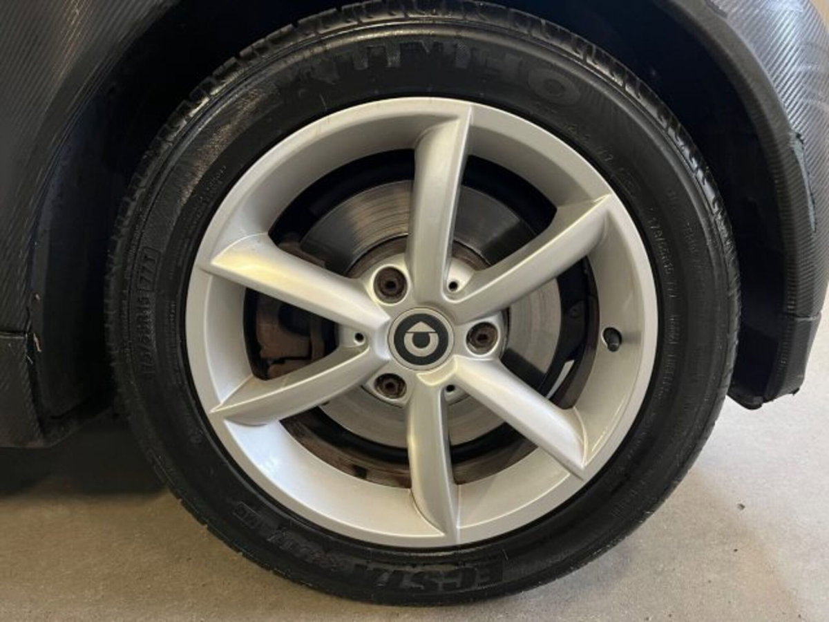 smart Fortwo 1000 52 kW MHD coupé pulse (17)