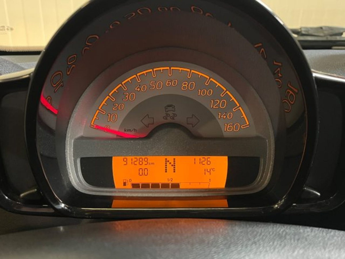 smart Fortwo 1000 52 kW MHD coupé pulse (6)