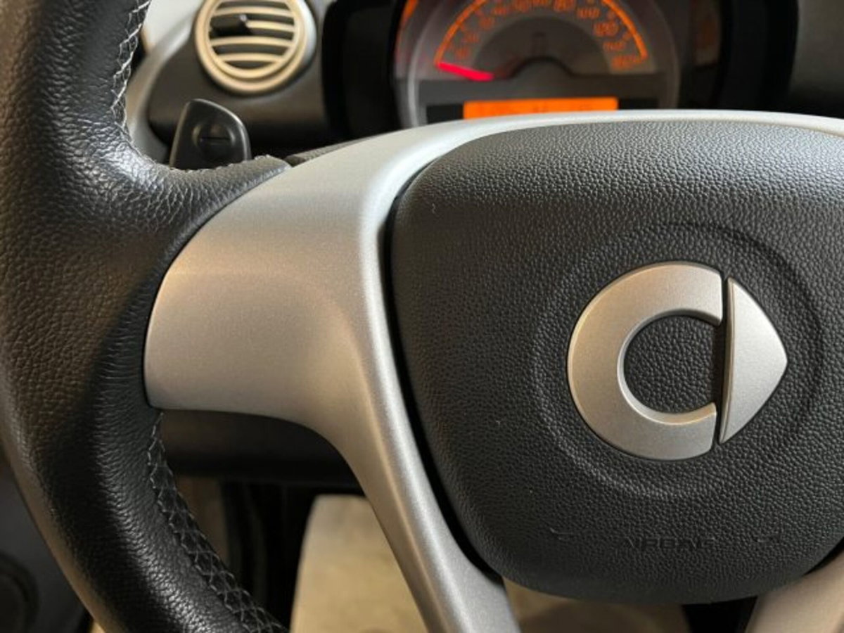 smart Fortwo 1000 52 kW MHD coupé pulse (8)