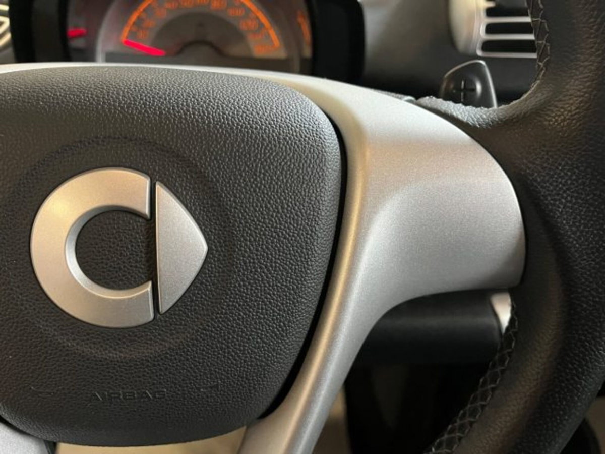 smart Fortwo 1000 52 kW MHD coupé pulse (9)