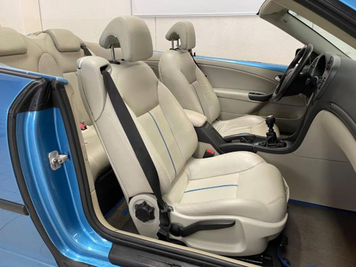 Saab 9-3 Cabrio 2.0 t Vector Edition (14)