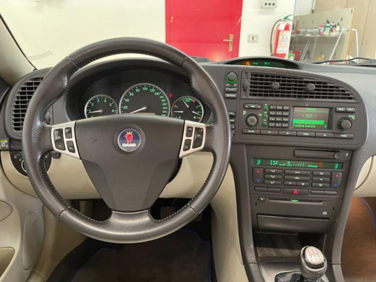 Saab 9-3 Cabrio 2.0 t Vector Edition (17)