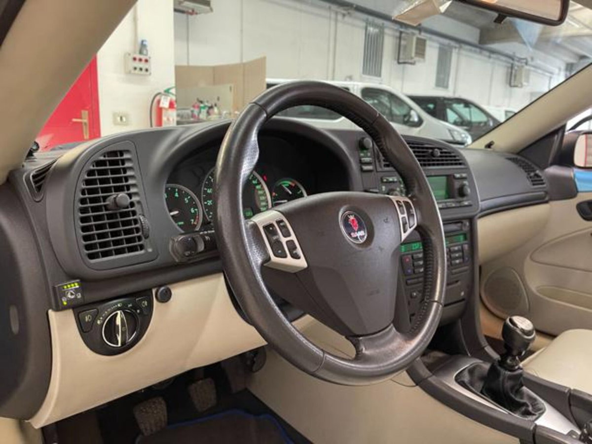 Saab 9-3 Cabrio 2.0 t Vector Edition (8)