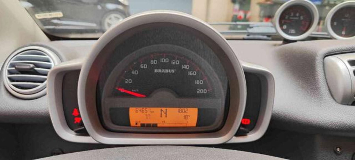 smart Fortwo Cabrio 1000 75 kW cabrio BRABUS (11)