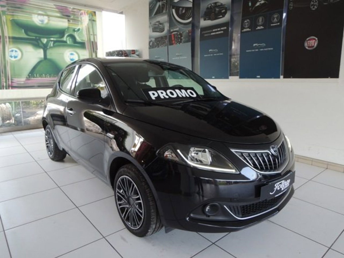 Lancia Ypsilon 1.0 FireFly 5 porte S&S Hybrid Gold Plus