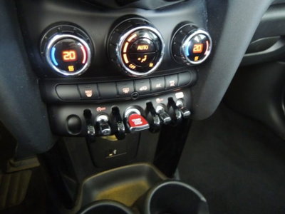 MINI Mini 1.5 Cooper Essential 5 porte (10)