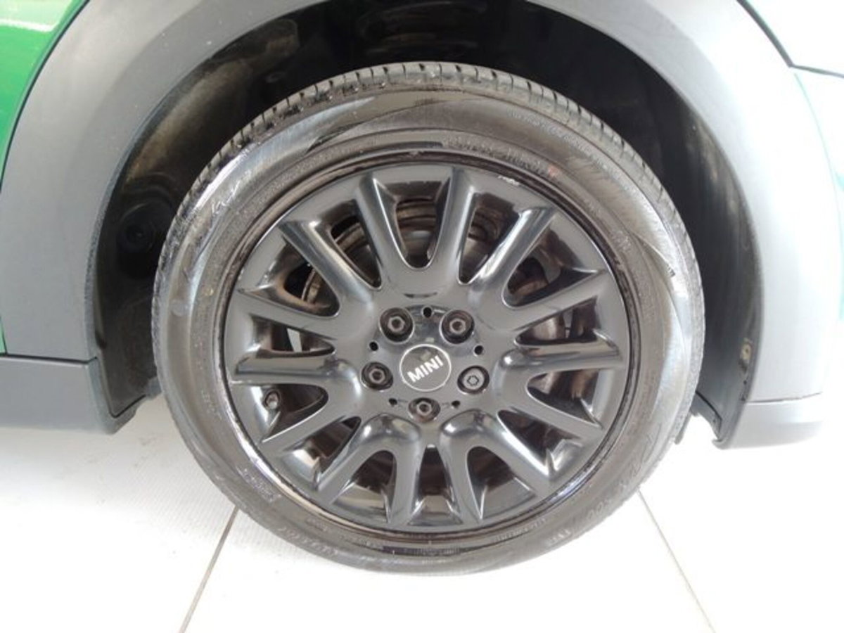 MINI Mini 1.5 Cooper Essential 5 porte (6)