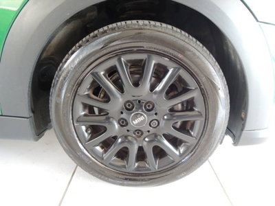 MINI Mini 1.5 Cooper Essential 5 porte (6)