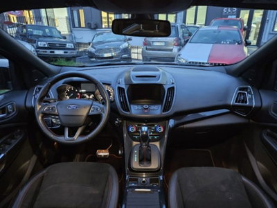 Ford Kuga 2.0 TDCI 120 CV S&S 2WD Powershift ST-Line (9)