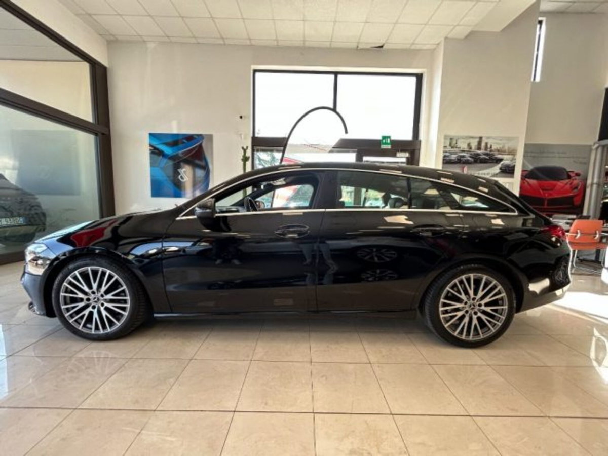 Mercedes-Benz CLA Shooting Brake 200 d Automatic 4Matic Shooting Brake Sport (5)