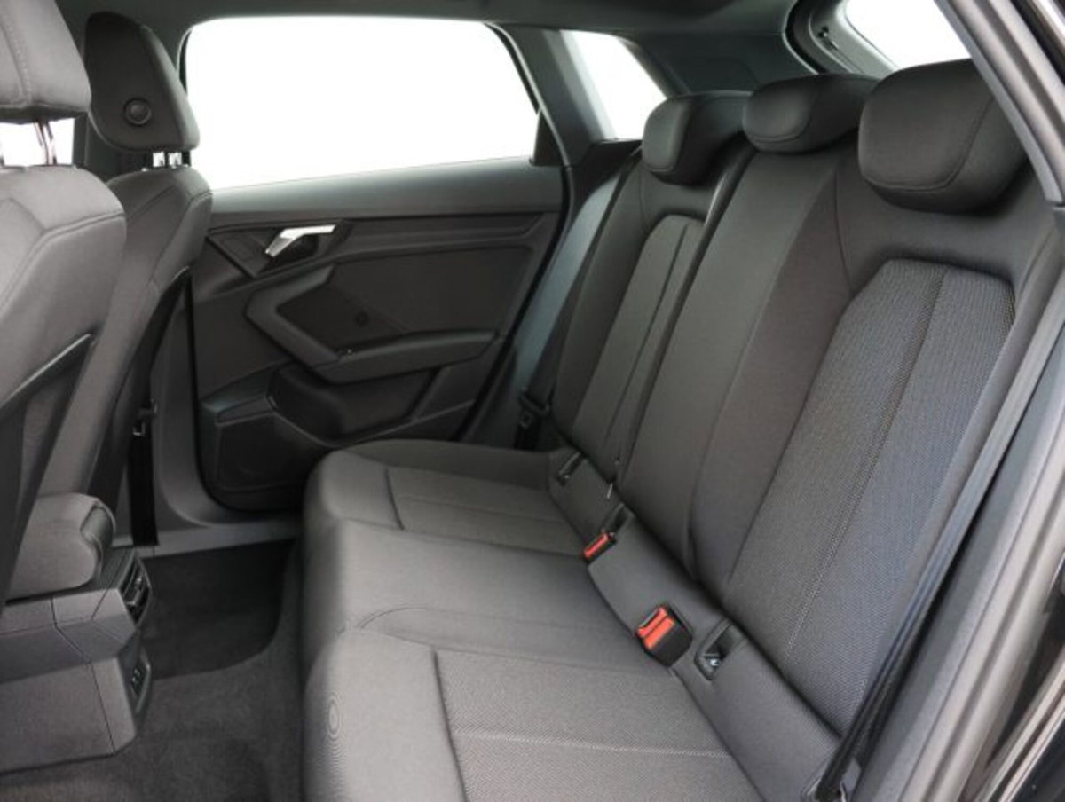 Audi A3 Sportback 30 TFSI S tronic Business Advanced (10)