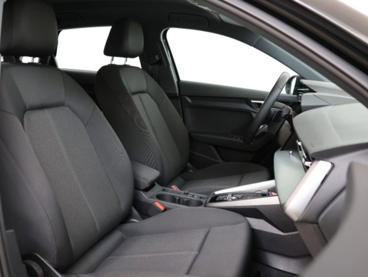 Audi A3 Sportback 30 TFSI S tronic Business Advanced (11)