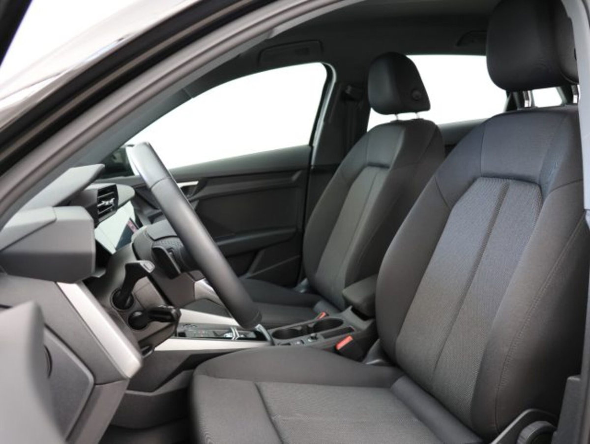 Audi A3 Sportback 30 TFSI S tronic Business Advanced (8)