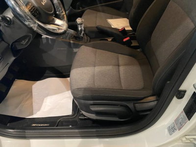 Kia Stonic 1.2 DPI Urban (9)